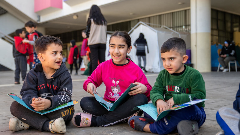 Children reading books