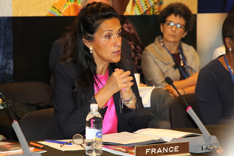 French Miniter photo 2