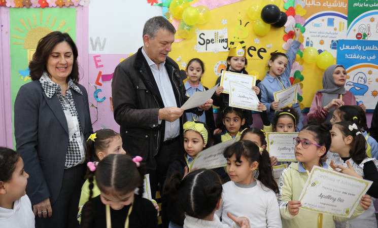 Philippe Lazzarini with children